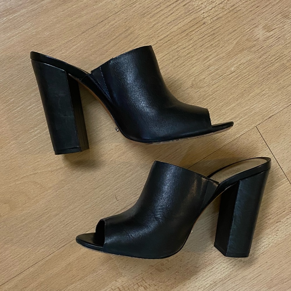 Schultz Mules